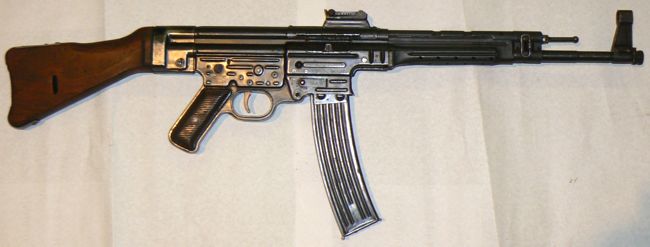 Schmeisser MP.43 - предшественник знаменитого "штурмгевера" Stg.44